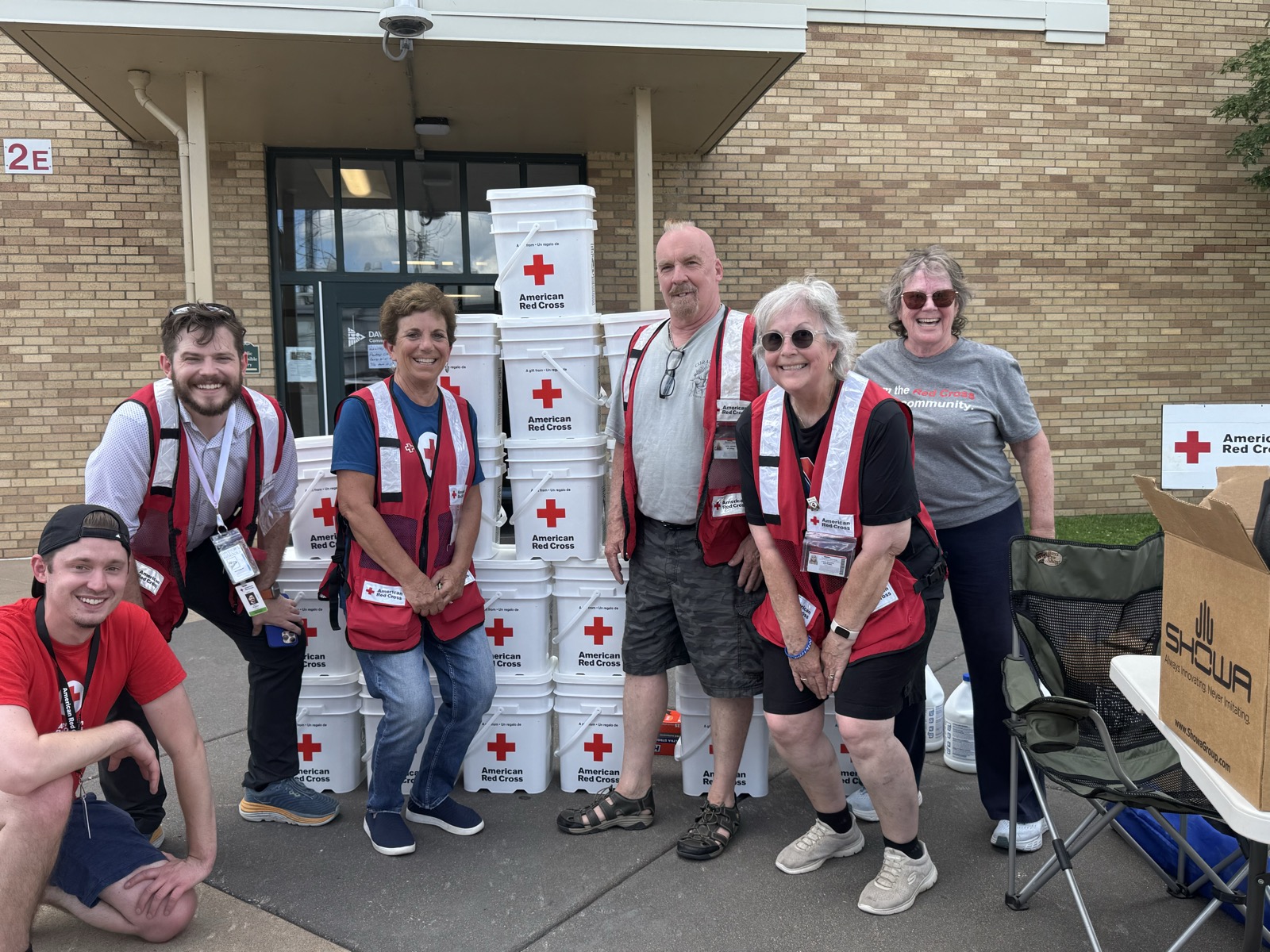 Red Cross team with relief supplies in Davenport